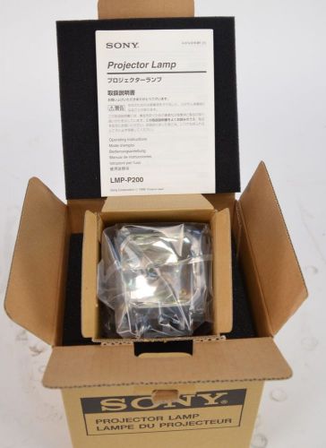 NEW Genuine Sony LMP-P260 Projector Lamp w/ Housing LMPP260 Bulb