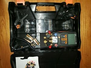 Testo 557 refrigeration gauges and 552 vacuum gauge  together a set. 