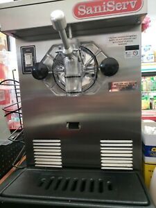 saniserv ice cream machine DF 200 model lightly used one summer