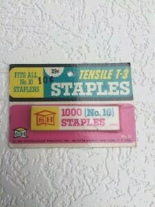 VINTAGE SHOOLHOUSE 1968 ORIGINAL PACKAGE OF No. 10 STAPLES 1000, T-3