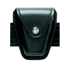 Safariland 190-9 Black Hi-Gloss Chrome Snap Top Flap Chain Handcuff Pouch