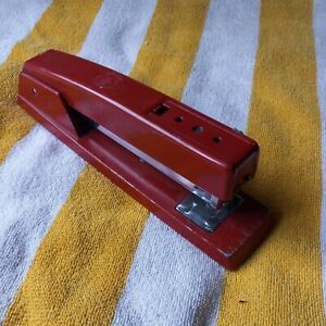 VINTAGE SWINGLINE INC 747 RED DESKTOP METAL STAPLER OLD LONG ISLAND NY