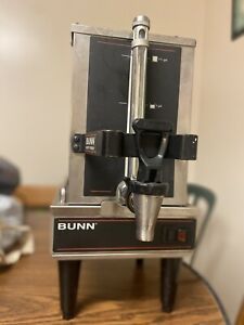 Bunn Coffee Server Commercial 1.5 Gallon Top and Model RES1 Heater For Bottom.