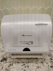 enMotion 10 in Paper Towel Dispenser 59462A Georgia Pacific Touchless Automated
