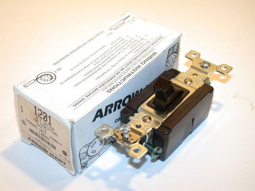 ARROW HART 15AMP 120/277V  BROWN LIGHT SWITCH 1201 4 AVAILABLE