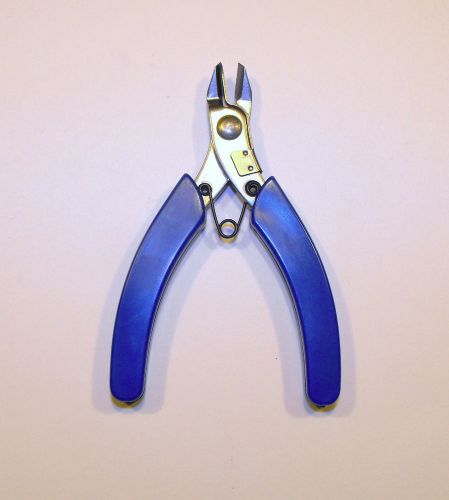 5 INCH SIDE CUTTER PLIERS - INSULATED HANDLE - SAFETY CATCH -AX-106