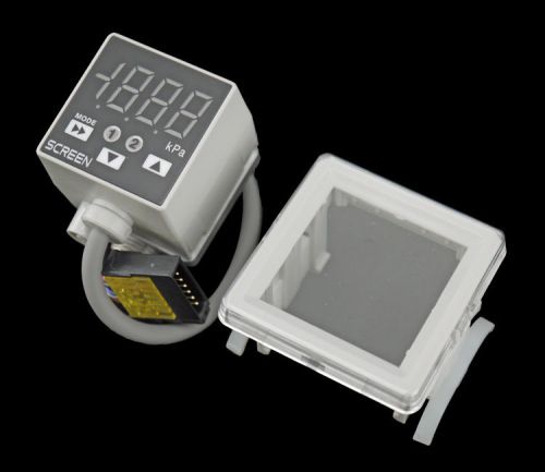 Parker Convum MPS-M32RC-NGA-DT Digital Pressure Sensor w/Mounting Bracket