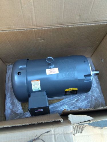 New baldor electric 3 ph motor vm3708t 5 hp, 1155 rpm for sale