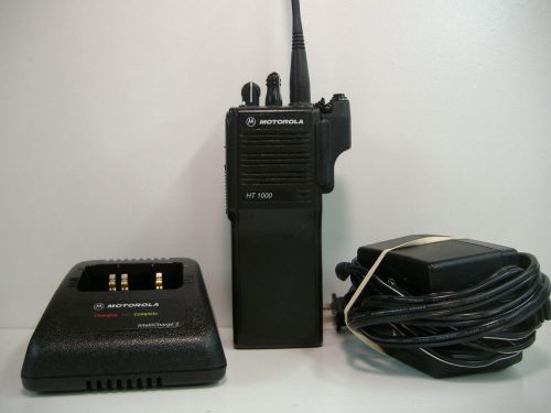 2 channel motorola ht 1000 *uhf* portable radio h01sdc9aa1dn for sale