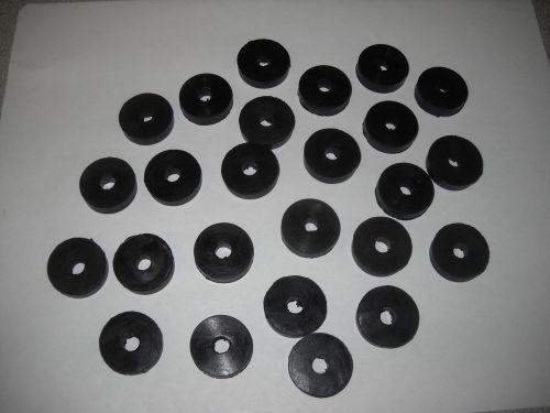 New Black Rubber Washers Lot of 25  1&#034; round 1/4&#034; thick 1/4&#034; inside hole