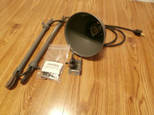 Fostoria industrial heavy duty work bench light model 66-vcx-701b nib for sale