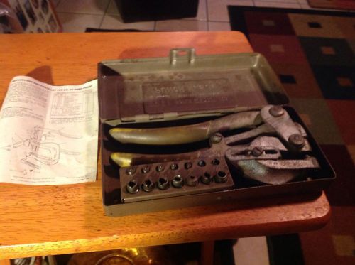 Roper Whitney Co. No 5 Jr Hand Punch - Complete Set in Metal Case /Instructions