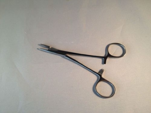 Mayo-Hegar Needle Holder, 5 1/2&#034;, serrated jaws,  stainless steel
