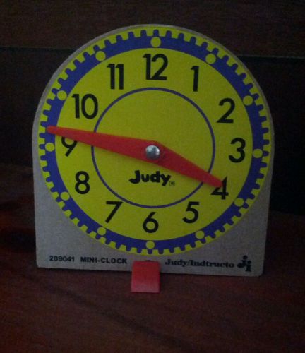 Carson-Dellosa Mini Judy Clock