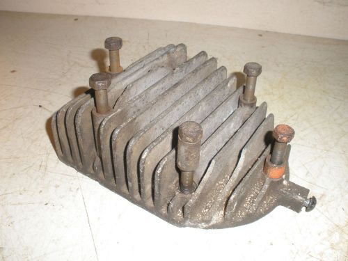 Vintage briggs &amp; stratton gas engine model &#034;r&#034; and &#034;w&#034; cylinder head #68641 for sale