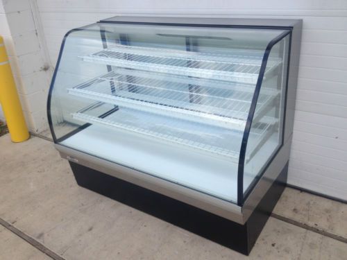 2012 59&#034; Federal Curved Glass Dry Bakery Display Case Very Nice Lighted Must See