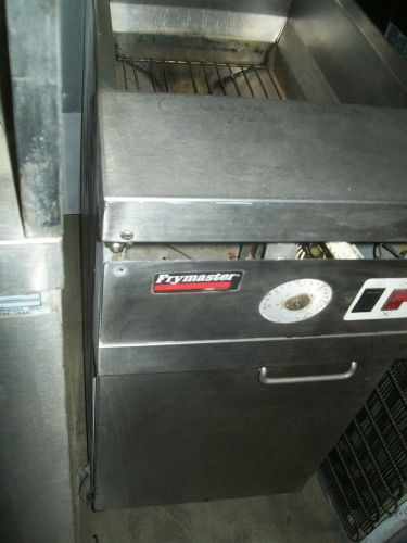 GAS FRYER, FRYMASTER, MJ14 ESD/ S/S  FRONTAND KETTLE  GAS , BASKETS 900 ITEMS
