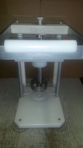 TABLE TOP, COMMERCIAL GRADE PINEAPPLE CORER, USED U2132