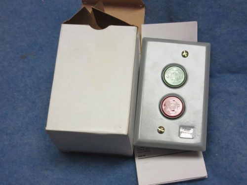 NIB SIEMENS 50CA2DE CONTROL STATION WITH TWO PUSH BUTTONS START/STOP SWITCH