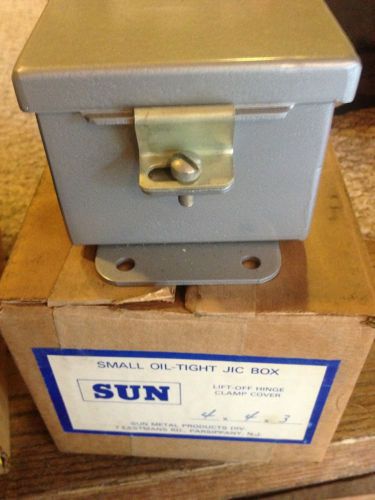 Sun Oil Tight 4&#034;x4&#034;x3&#034; JIC Box Lift Off Hinge Clamp Cover
