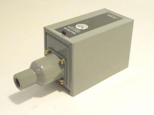 152295 New-No Box, Allen-Bradley 836-C7A Pressure Controller Range: 4-150 PSI