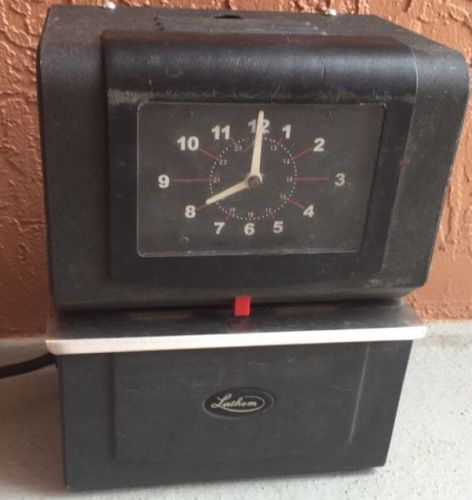 LATHEM INDUSTRIAL HEAVY DUTY AUTOMATIC TIME CLOCK MODEL 4001 WITHOUT KEY