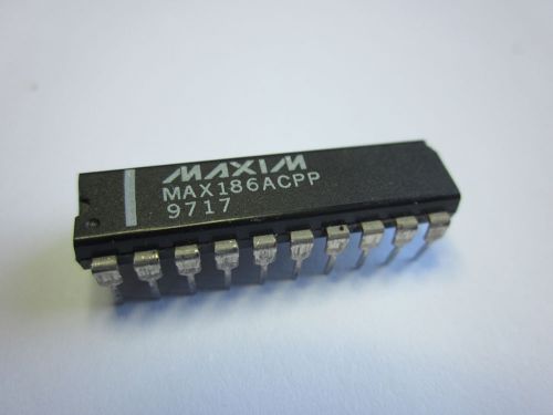 Maxim MAX186ACPP A-D converter, DIP
