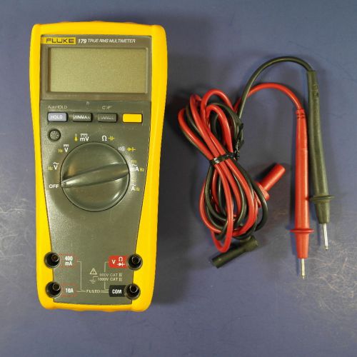 Fluke 179 TRMS Multimeter! Includes Probes, Good Condition!