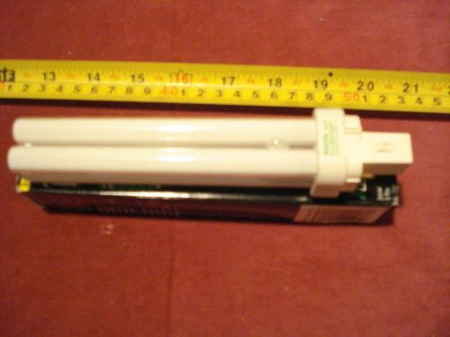 (3050.) Compact Fluorescent Bulb 26W 4-Pin Philips Alto