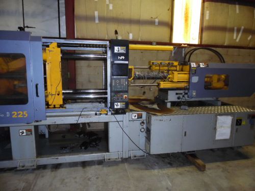 2002 HPM 225-TON PLASTIC INJECTION MOLDING MACHINE