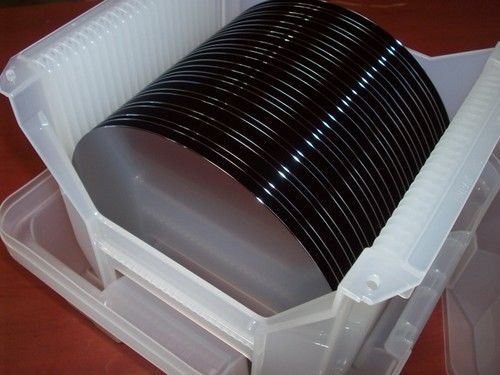 Mitsubishi Silicon America BOAT of 25 WAFERS 200mm Polished &lt;100&gt;