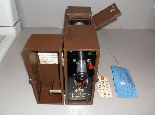Vintage DOE Quartz Fiber Electroscope