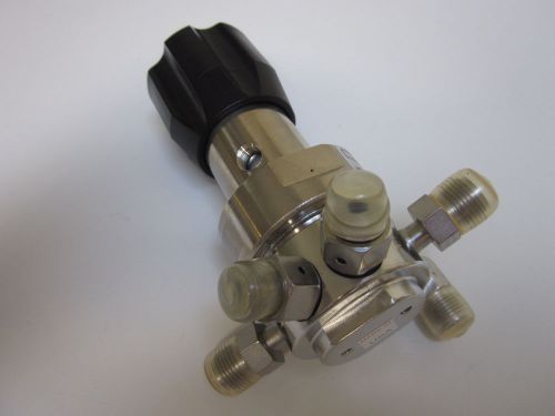 Aptech semi gas 033-0400-100 pressure regulator, 5 port, vco fittings for sale