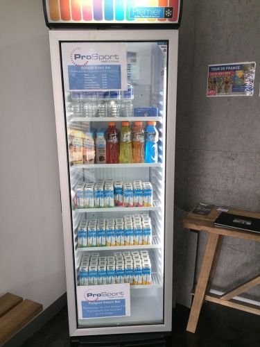 Display Fridge in excellent condition - Perfect for cafe/gym/restaurant