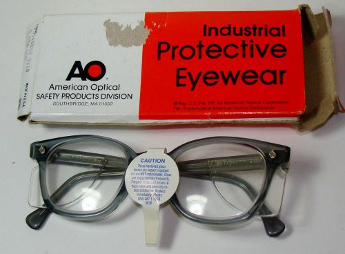 NOS AMERICAN OPTICAL AO SAFETY GLASSES W/ SIDE SHIELDS IN BOX