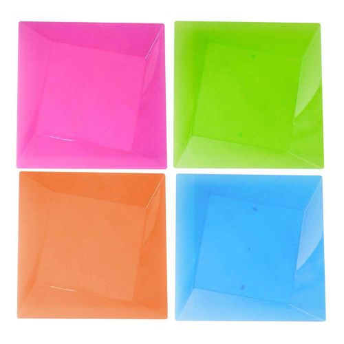 Party Essentials Hard Plastic 10 Count Square Twist Party/Luncheon Plates, 9