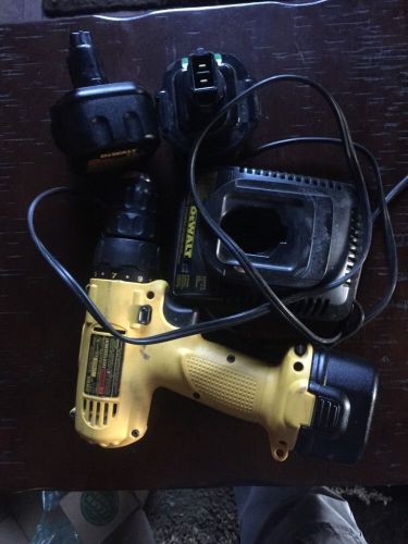Dewalt DW926 Drill With Charger (non-working?) And 3 Batteries
