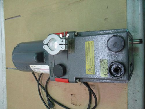Edwards e2m8 high vacuum pump #5271013d model:e2m8 sn:72206 motor-ge 1/2hp used for sale