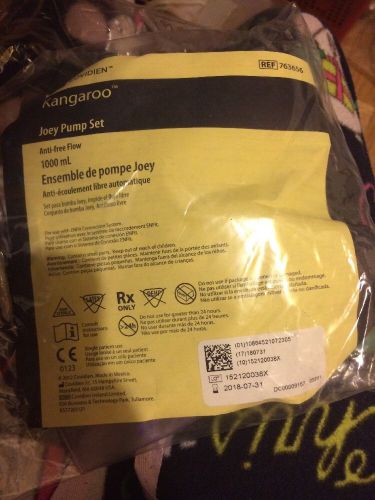 kangaroo joey pump set 1000mL