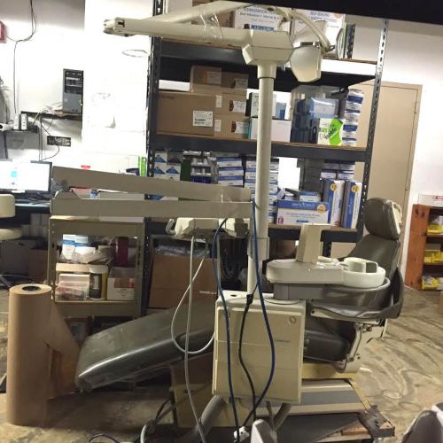 Adec Excellence Dental Chair Complete W/Delivery System, Light