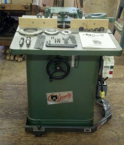 Grizzly g1026 - 3 hp heavy duty shaper , 220v, w/htc mobile base. nr!!! for sale