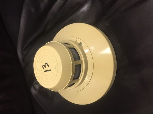 Edwards EST 2551F smoke detector with base (Box of 6)