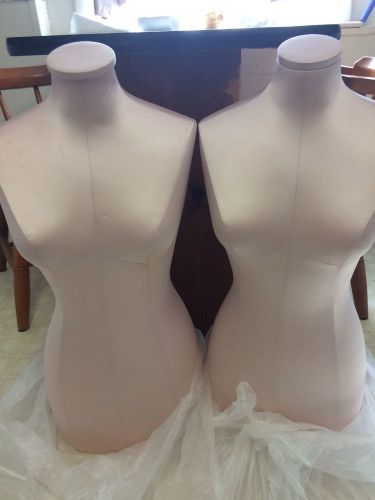 2 Victoria&#039;s Secret Nude Bra Panty Torso Mannequins Pink Store