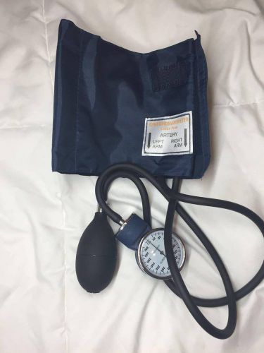 Manual blood pressure cuff (aneroid sphygmomanometer) with zipper case, for sale