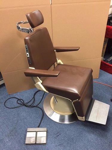 Reliance Ophthalmic Chair, model 880 in EXCELLENT WORKING ORDER. NO RESERVE.