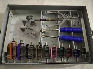 CS Cervical Retractor Set With Box