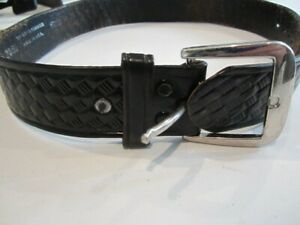 Leather Extra Small B/W Inner 1.5&#034; Duty Belt 24/60 Chrome Buckle Police Used