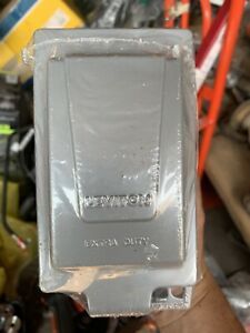 Leviton IUM1V-GY