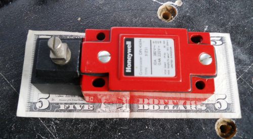 HONEYWELL LIMIT SWITCH 31ZS1  Made in United Kingdom  *NEW*