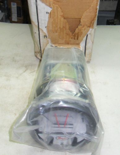 (H17) 1 NEW DWYER 3010 PHOTOHELIC PRESSURE SWITCH 0-10 INCHES WATER